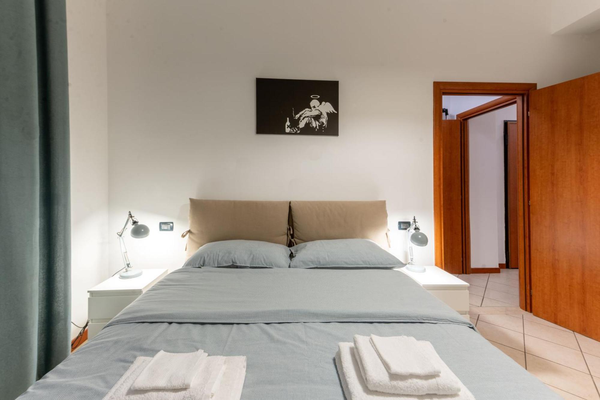 Holiday Apartment - Brescia Centro - Parcheggio Privato Екстер'єр фото
