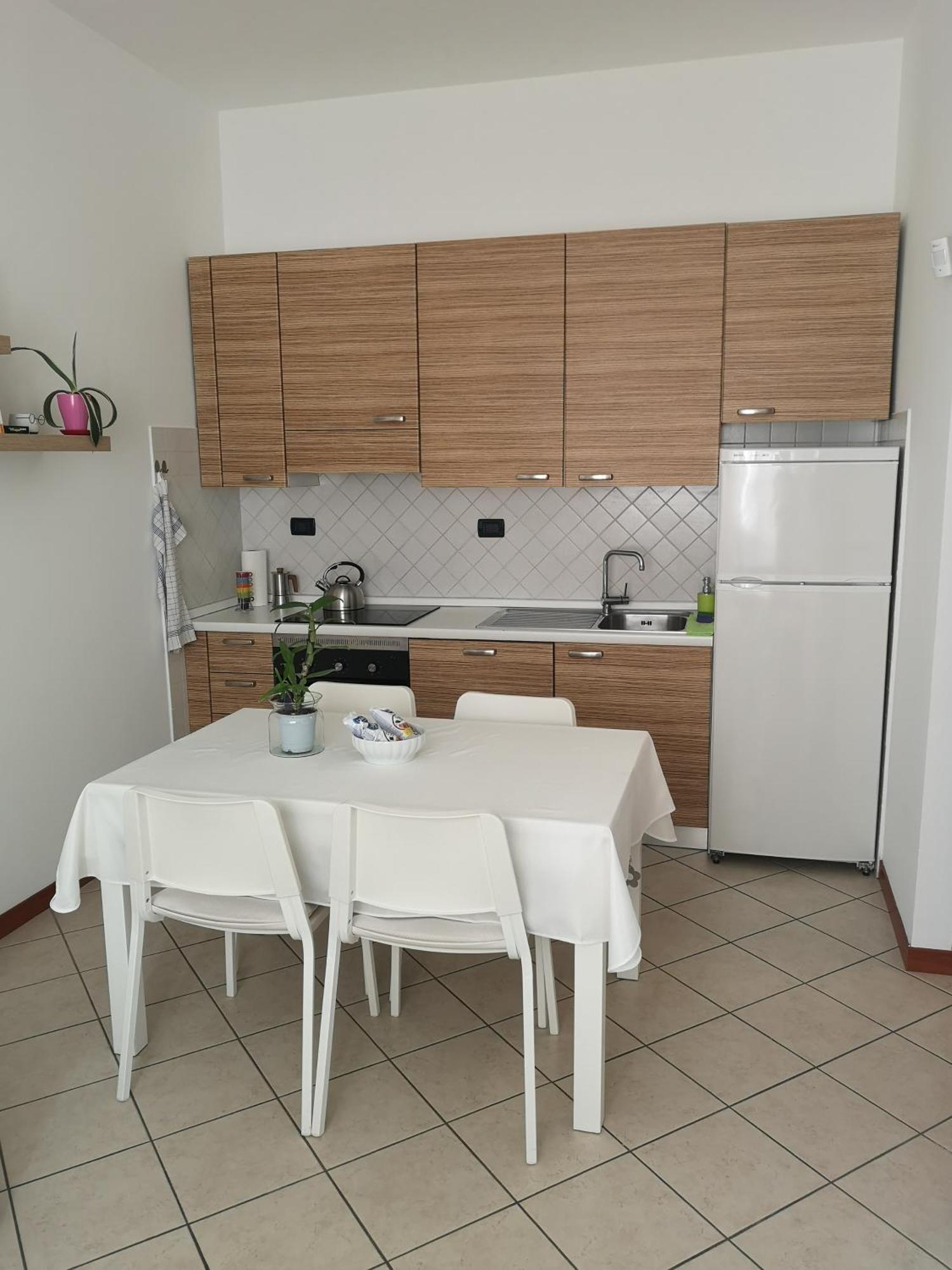 Holiday Apartment - Brescia Centro - Parcheggio Privato Екстер'єр фото